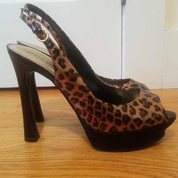 GUESS leopard patent leather peep toe heels - Picture 4 of 6
